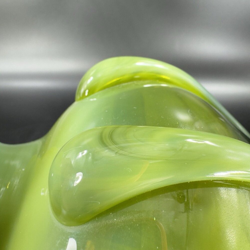 Antique Bohemian Hand Blown Green Opalescent Applied Glass Vase Vessel‎ Vintage - Picture 8 of 16